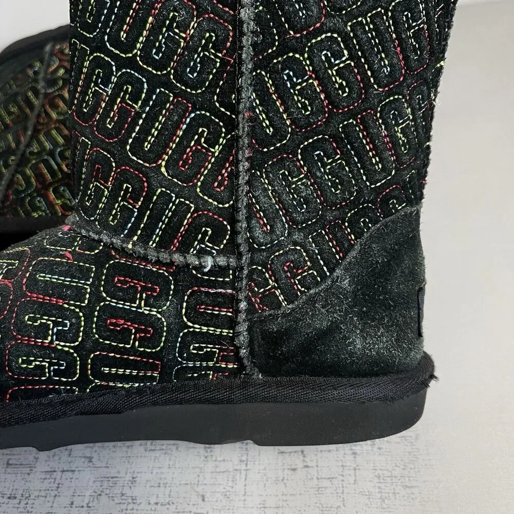 Ugg Classic II Logo Stitch Black Suede Shearling‎ Boots Girls Youth 3